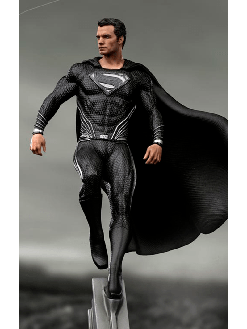 FIRST LOOK: Man of Steel – 1/4 Scale Figure – Black Suit Superman –