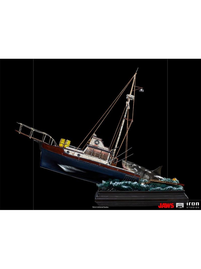 Jaws: (Lo Squalo - 1975) Art Scale Statue 1/20 Jaws Attack 104 cm