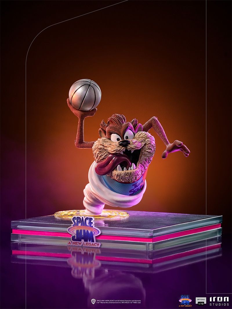 Michael jordan 2025 space jam statue