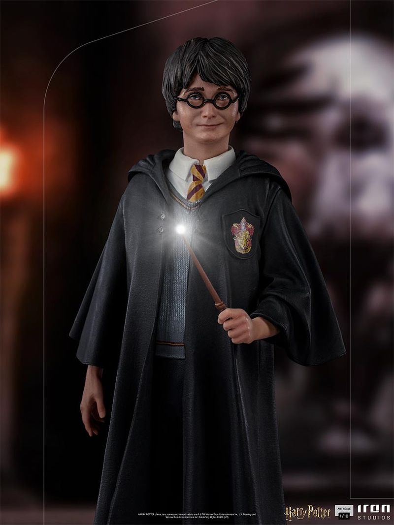 Harry Potter Art Scale Statue by Iron Studios