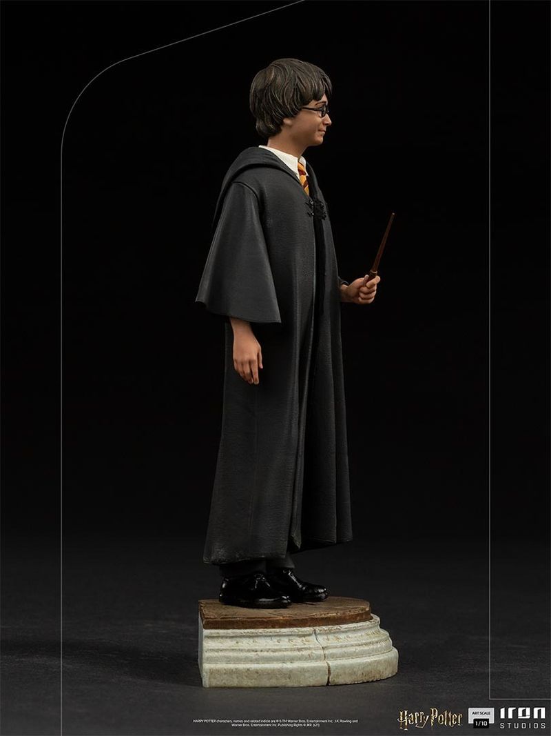 Harry Potter Art Scale Statue by Iron Studios