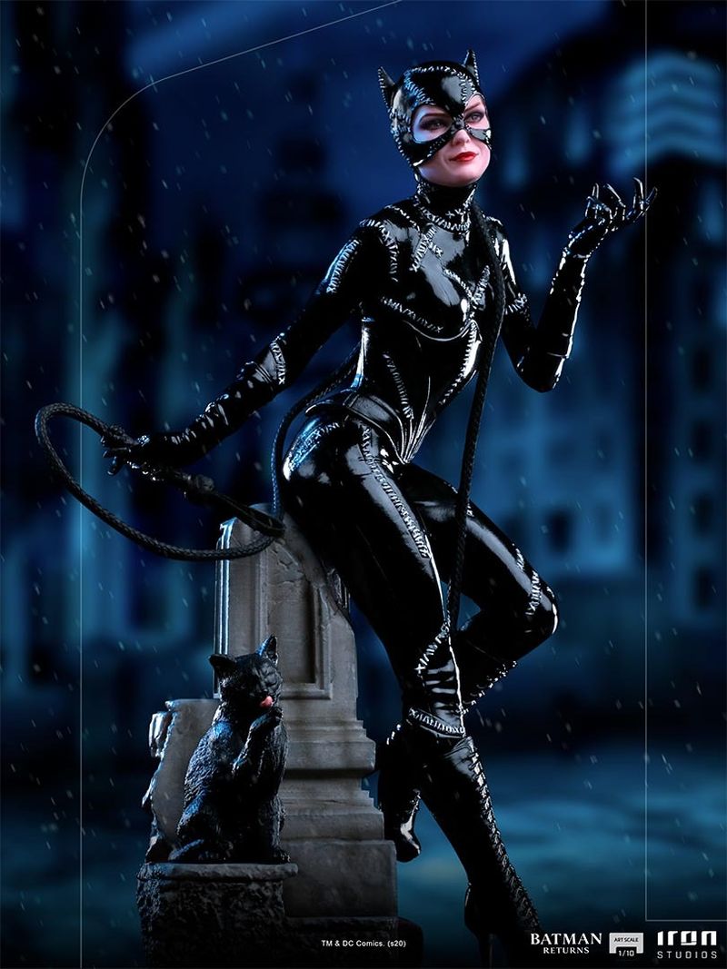 Batman returns best sale catwoman action figure