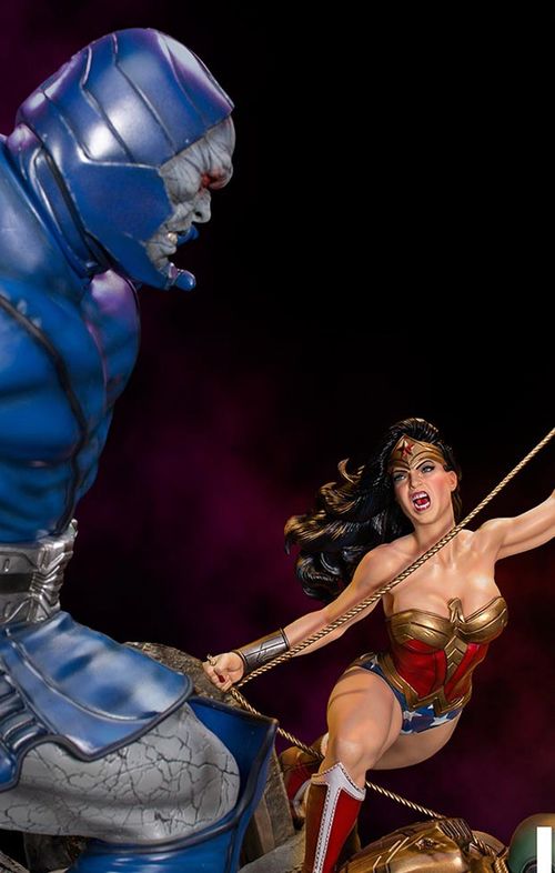 Statue Wonder Woman VS Darkseid 1/6 - DC Comics By Ivan Reis - Iron Studios
