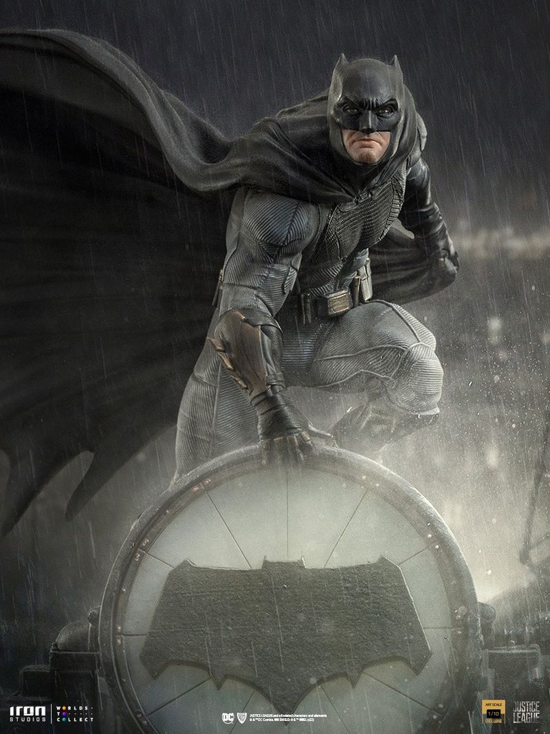 Iron Studios Batman on Batsignal - Zack Snyder's Justice League - Deluxe  Art Scale 1/10 - Figurine Collector EURL