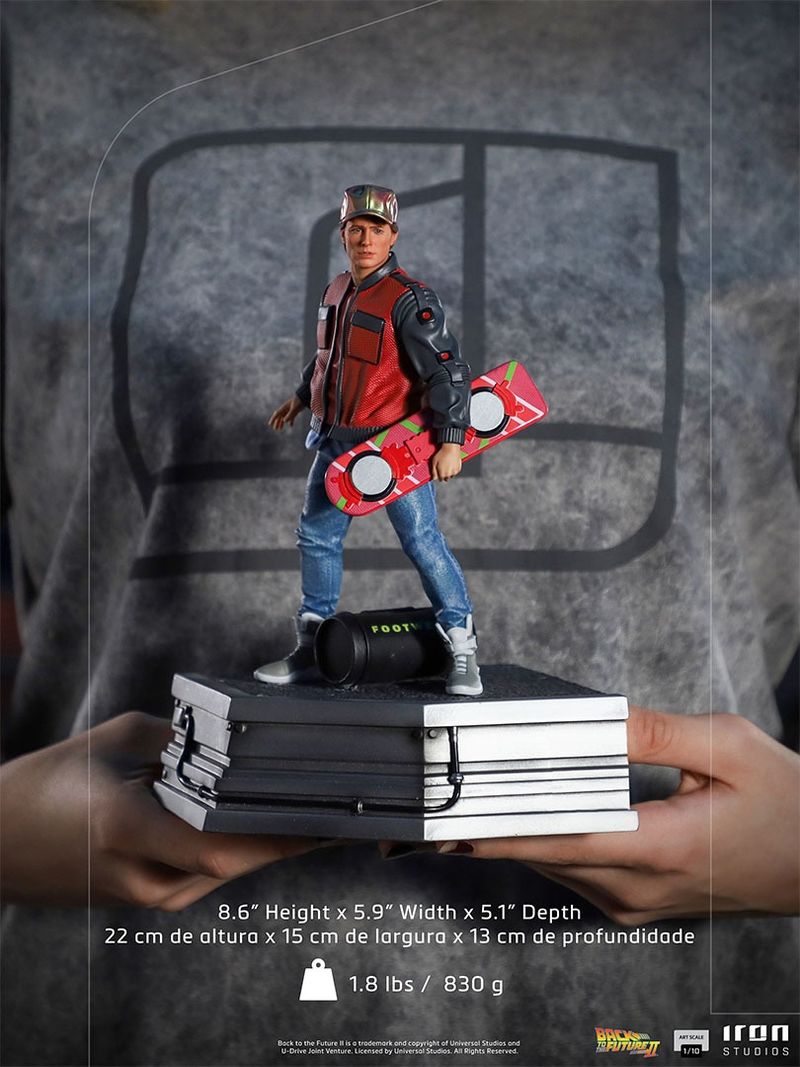 Statuette Art Scale Marty McFly on Hoverboard