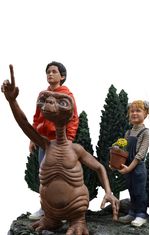 E.T., Elliot, and Gertie Deluxe 1:10 Scale Statue by Iron Studios